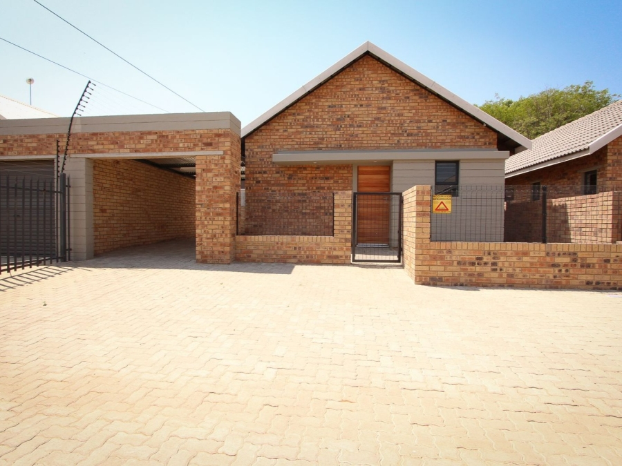 To Let 3 Bedroom Property for Rent in Die Bult North West